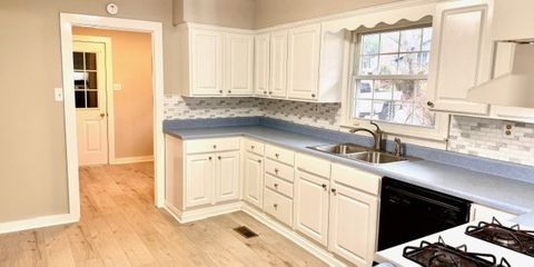 kitchen 4.jpg