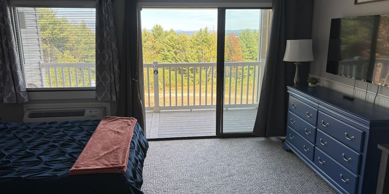 Laconia Apartment: 375 Endicott St N