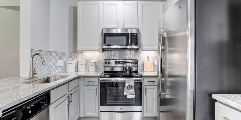 Houston Apartment: S Braeswood Blvd