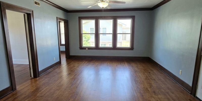 Galesburg Apartment: 316 N Broad St