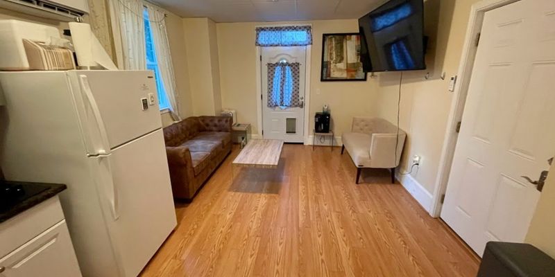 Roanoke Apartment: 433 Day Avenue Southwest