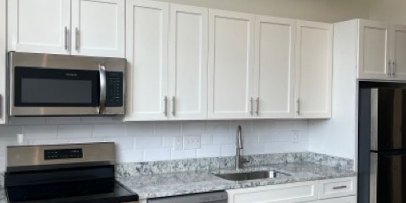 Pulaski Apartment: 500 Pico Terrace