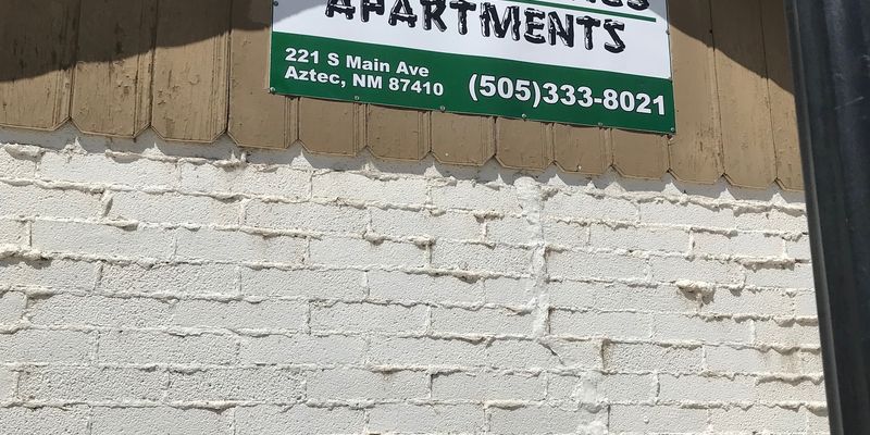 Aztec Apartment: 221 S Main Ave