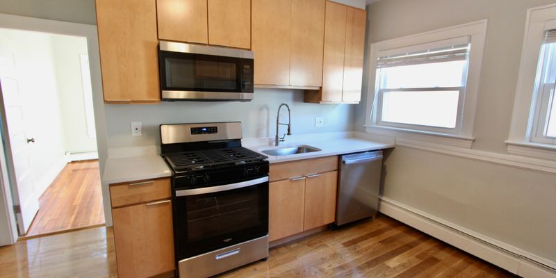 Lynn Apartment: 55 Estes St