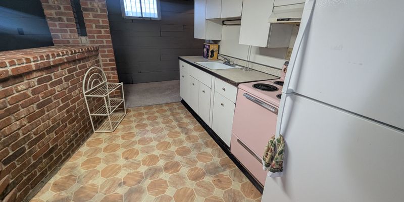 Springfield Apartment: 912 S 3rd St