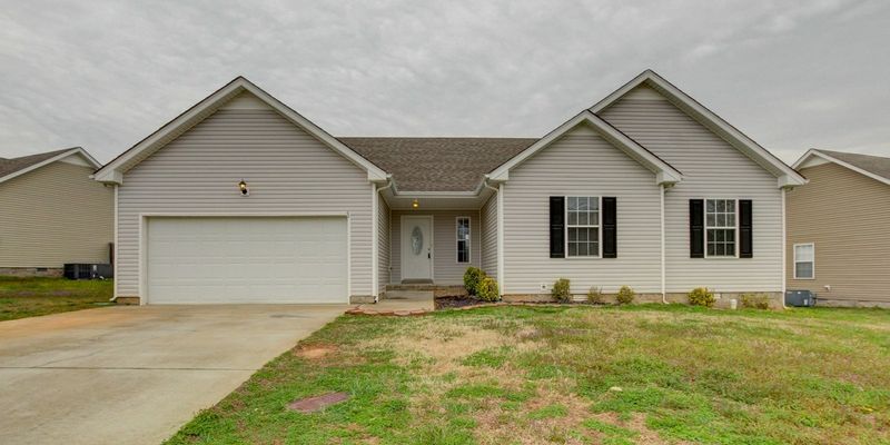 Clarksville House: 1353 Francesca Drive