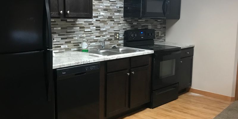 Moorhead Apartment: 810 4th Avenue South