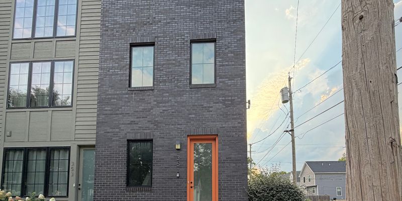 Columbus Apartment: 351 Loeffler Ave