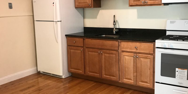 Lowell Apartment: 6 Spalding Street