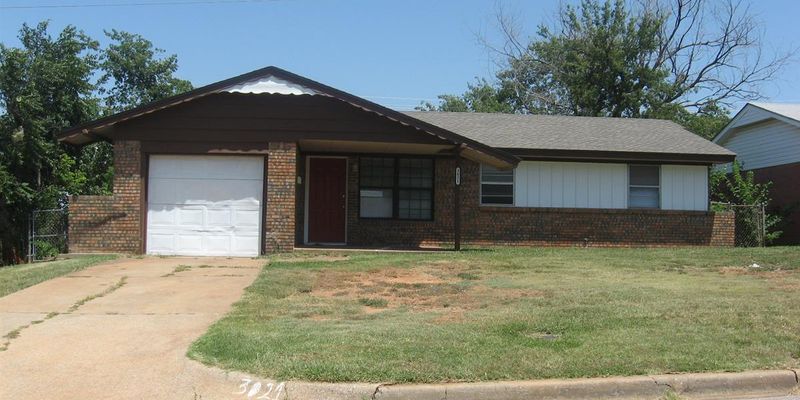 Del City House: 3021 Delmar Rd