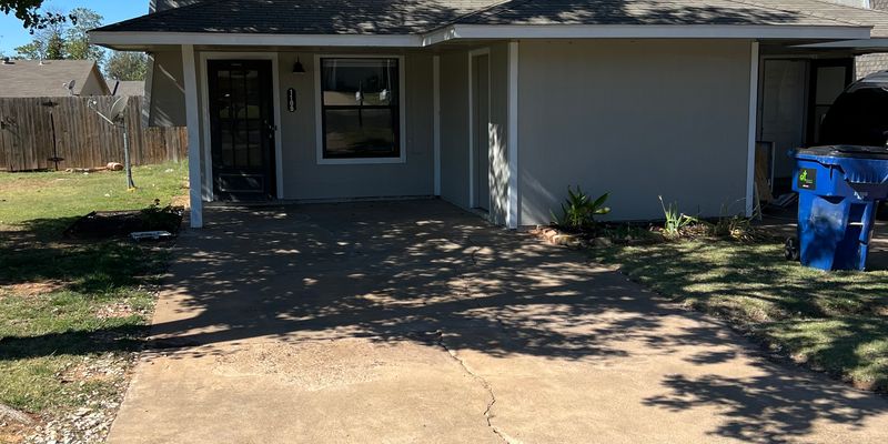 Noble House: 1108 N 5th St