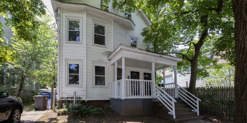 NEW HAVEN Apartment: 32 Harding Place