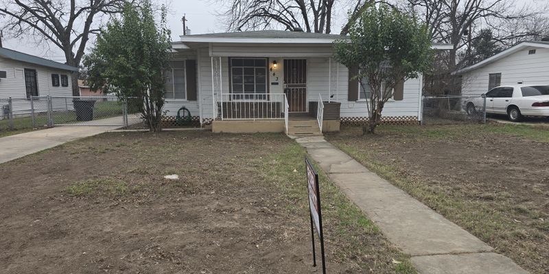 San Antonio House: 443 Fargo Ave