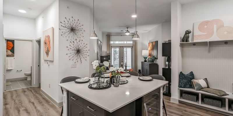 Houston Apartment: 1718 W 34th St