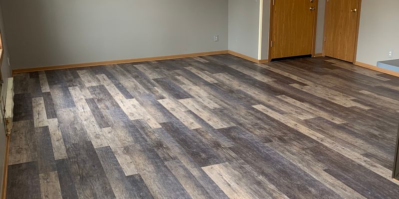 Wisconsin Dells Apartment: 930, 932, 934 Iowa Ave