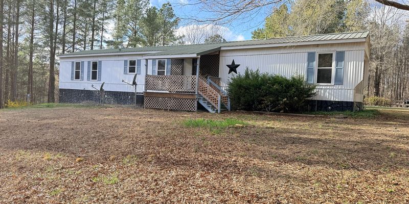 Jetersville House: 22876 St James Rd