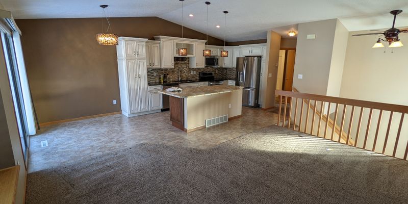 West Fargo House: 1514 Suntree Dr
