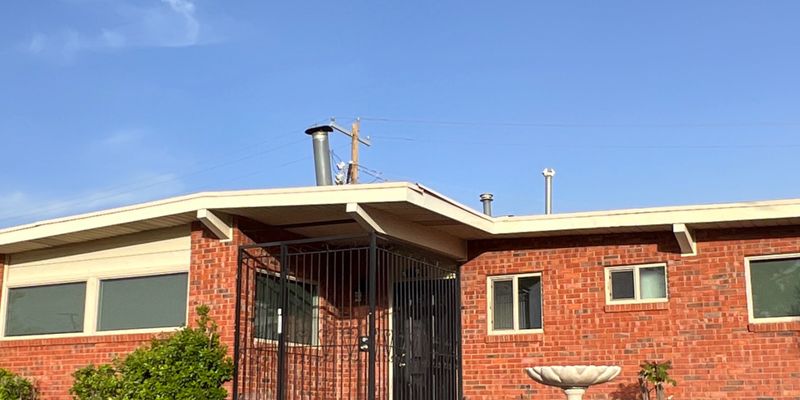 El Paso House: 9412 Beals St