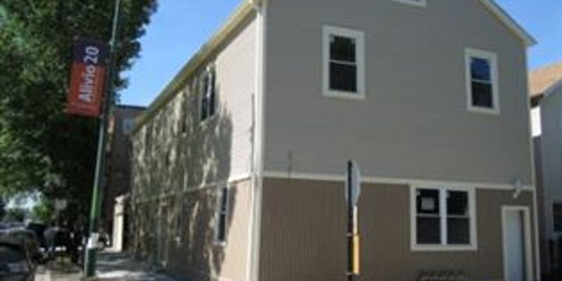 Chicago Apartment: 1001 West Cullerton Street