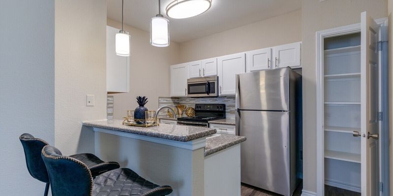 Houston Apartment: 10110 Charterwood Dr