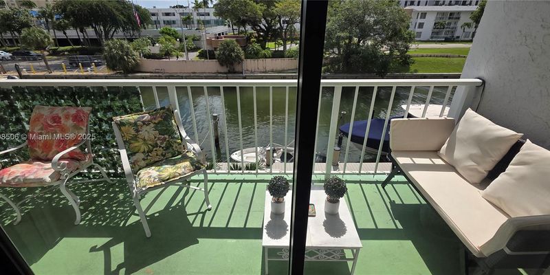 Miami Apartment: 1650 NE 115th St