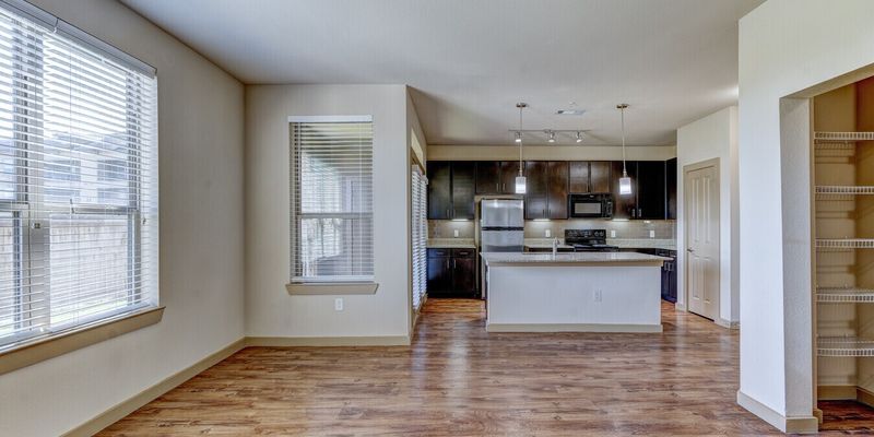 Katy Apartment: 1562 N Westgreen Blvd