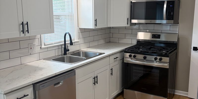 Cuyahoga Falls House: 467 Lynn Dr