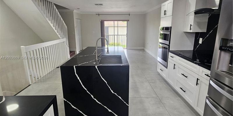 Miami Townhome: 9846 Hammocks Blvd