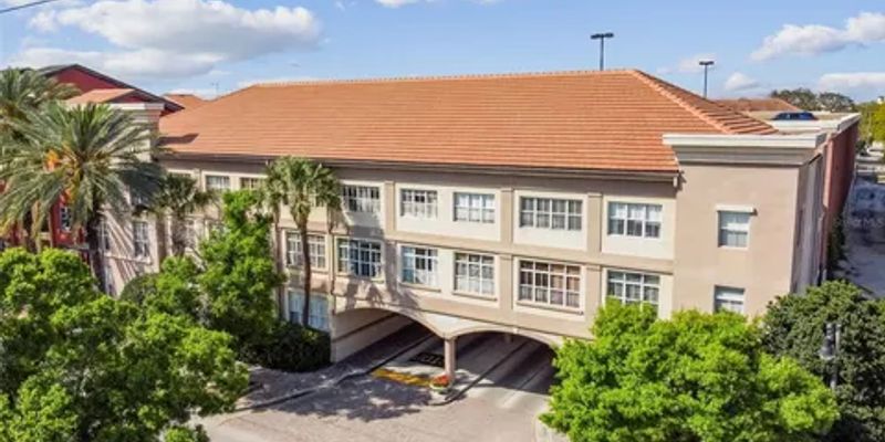 Tampa Apartment: 2331 W Horatio St