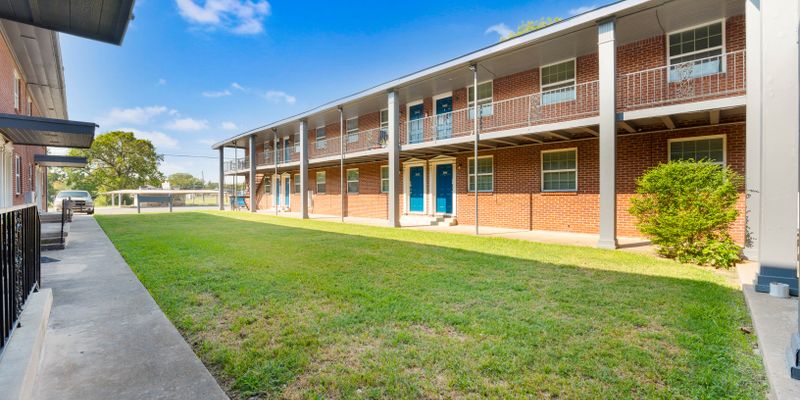 Greenville Apartment: 3430 Sockwell Blvd