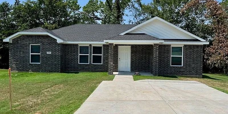 Colbert House: 713 Pemberly