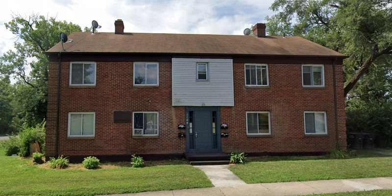Dayton Apartment: 2706 Oxford Avenue