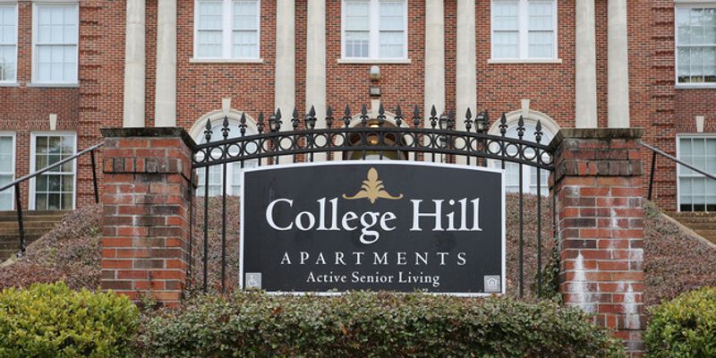 West Point Apartment: 600 E 8th St