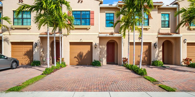 Boca Raton House: 10103 Akenside Dr