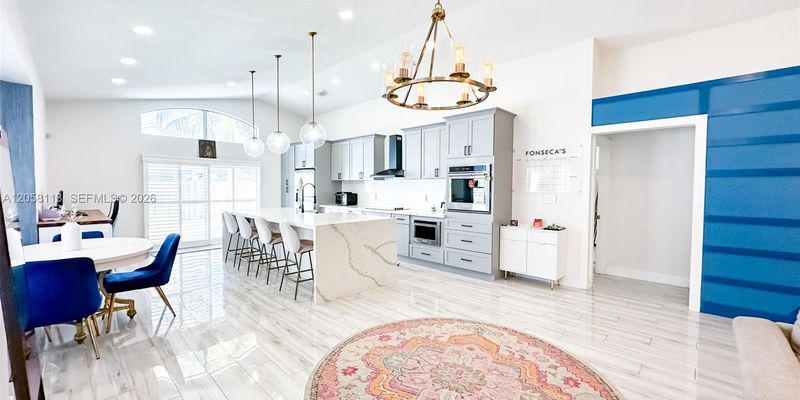 Pembroke Pines House: 18795 NW 24th Ct
