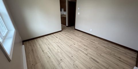 ab582732-c32a-430b-9f93-47d29bf6a116.jpg
