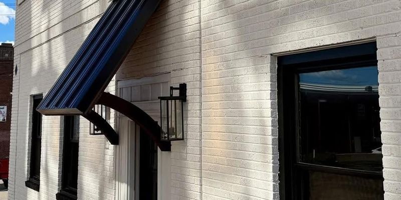 Harrisburg Apartment: 105 E Poplar St