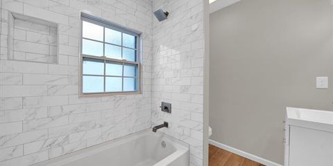 2600 bath down.jpg
