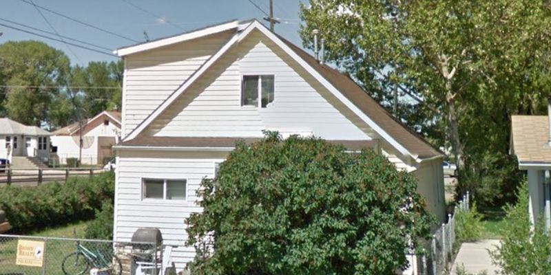 Laramie Apartment: 360 N Pine St