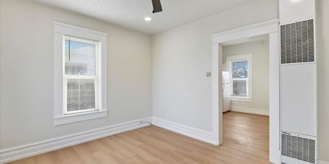 05-006_Living Room.jpg