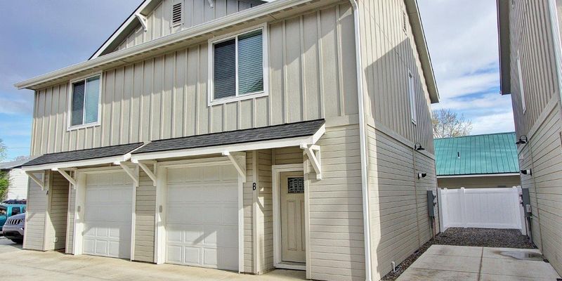 Fruitland Apartment: 504 S Utah Ave