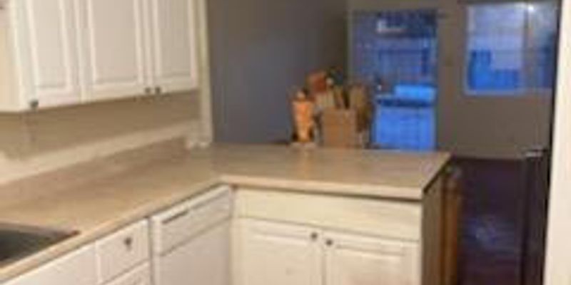 Albuquerque Apartment: 148 General Arnold Street Northeast
