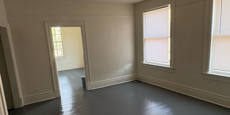Uniontown Apartment: 30 N Gallatin Ave