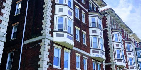 4716 Chestnut EXTERIOR MRKT 2020.jpg