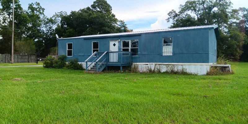 Waycross House: 610 Congress St