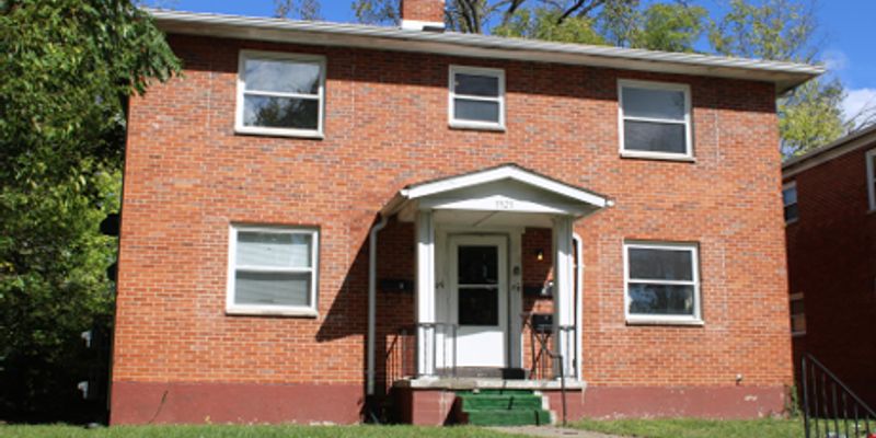 Dayton Apartment: 1921 W Grand Ave