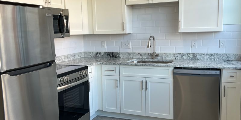 Pulaski Apartment: 500 Pico Terrace