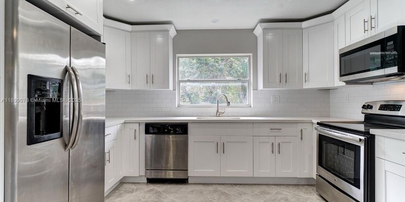 Coral Springs House: 10131 NW 35th St