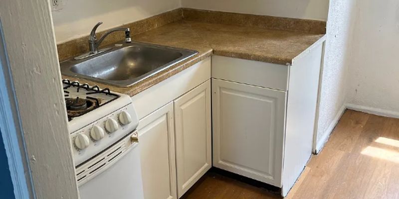 Baltimore Apartment: 52X Baltic Ave