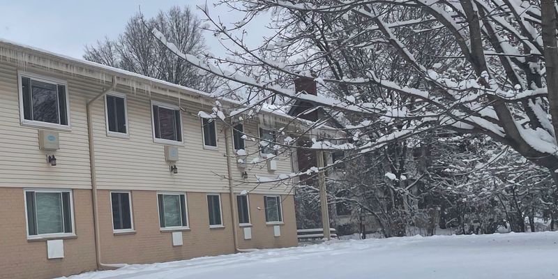 Wisconsin Rapids Apartment: 570 3rd St S